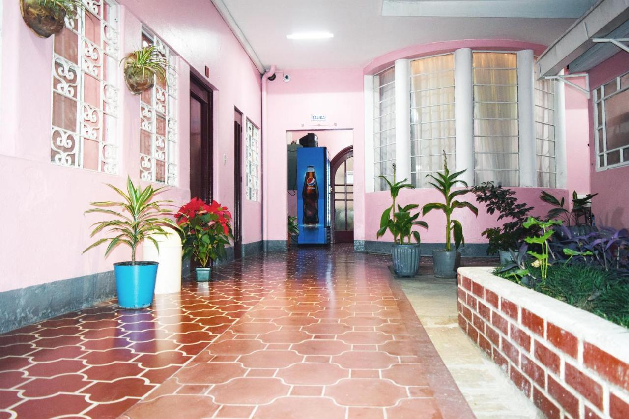 Hotel Fuentes Guatemala City ภายนอก รูปภาพ
