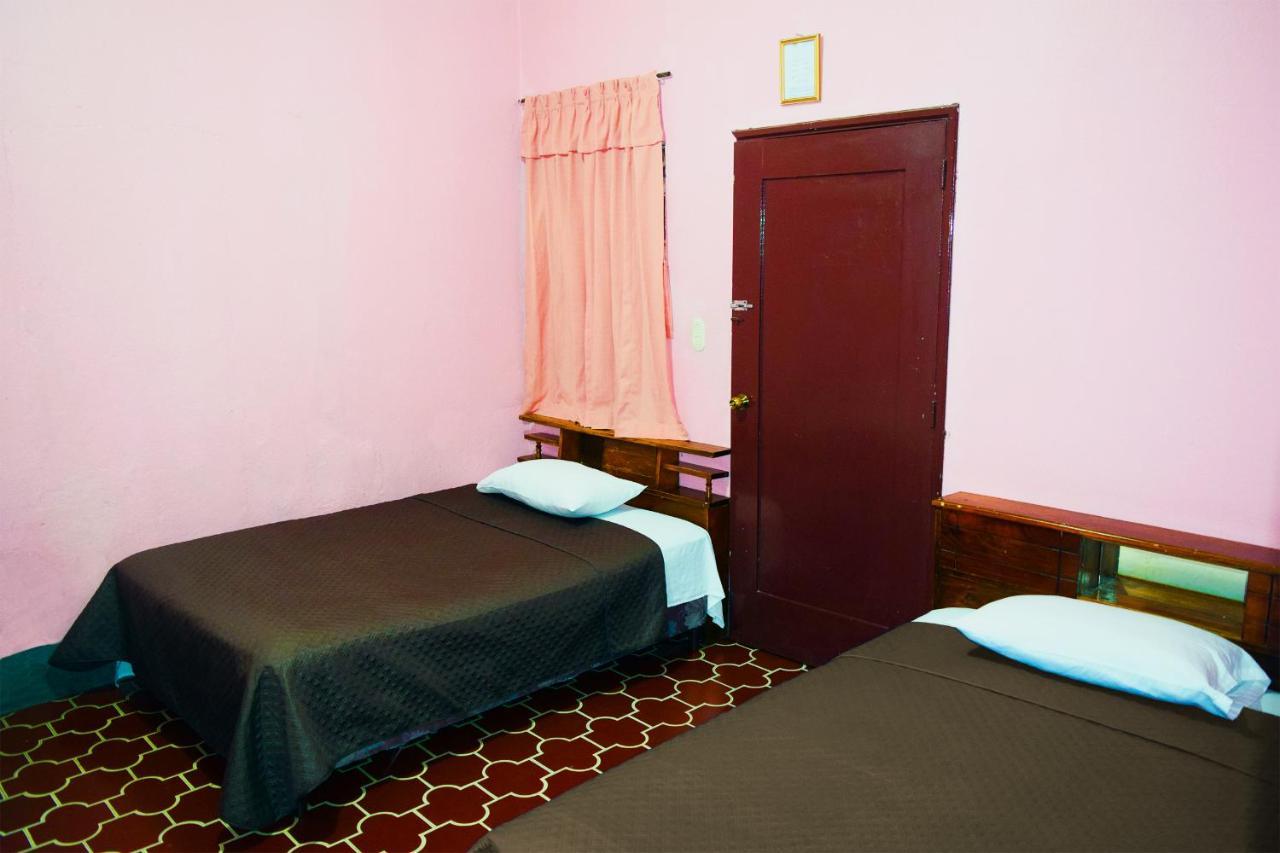 Hotel Fuentes Guatemala City ภายนอก รูปภาพ