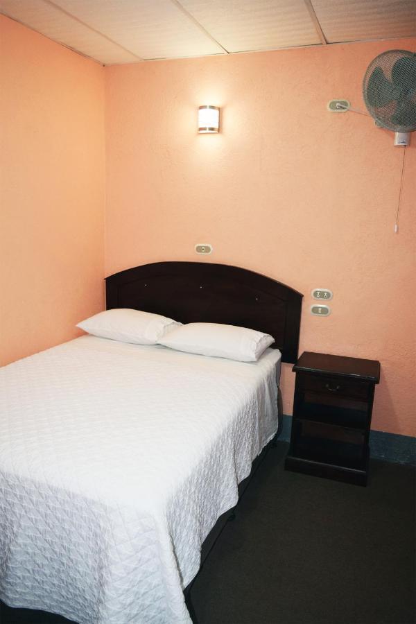 Hotel Fuentes Guatemala City ภายนอก รูปภาพ