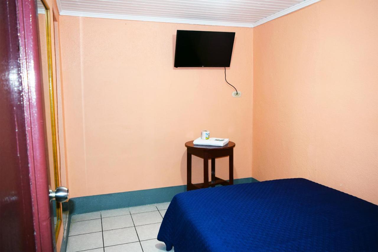 Hotel Fuentes Guatemala City ภายนอก รูปภาพ